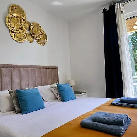 Center With Sea Views & Free Parking By Your Key Madeira Apartment *