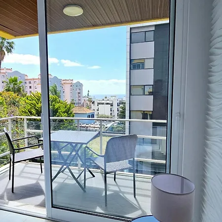 Center With Sea Views & Free Parking By Your Key Madeira * Funchal (Madeira)