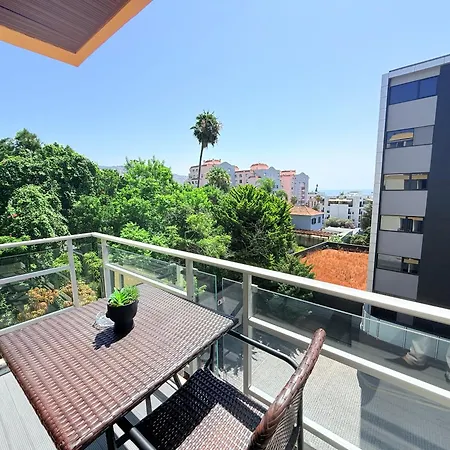 Apartment Center With Sea Views & Free Parking By Your Key Madeira Funchal (Madeira)