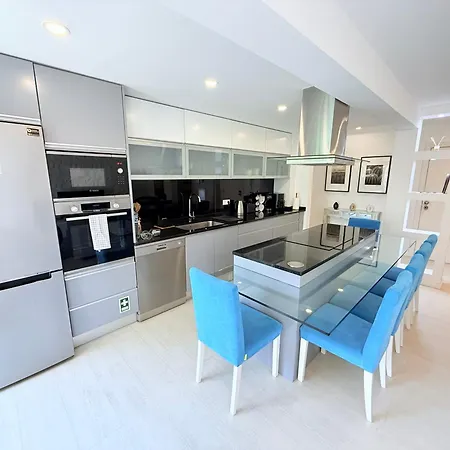Center With Sea Views & Free Parking By Your Key Madeira *