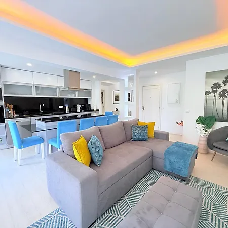 Center With Sea Views & Free Parking By Your Key Madeira *