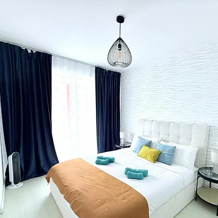 Apartment Center With Sea Views & Free Parking By Your Key Madeira Funchal (Madeira)