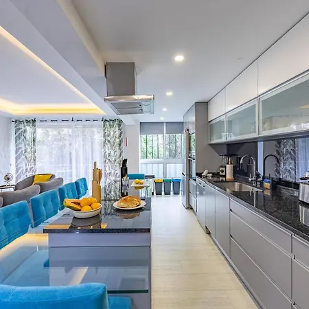 Apartment Center With Sea Views & Free Parking By Your Key Madeira Funchal (Madeira)