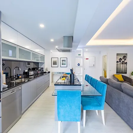 Center With Sea Views & Free Parking By Your Key Madeira * Funchal (Madeira)