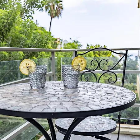Center With Sea Views & Free Parking By Your Key Madeira
