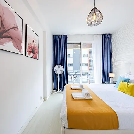 Center With Sea Views & Free Parking By Your Key Madeira Funchal (Madeira)