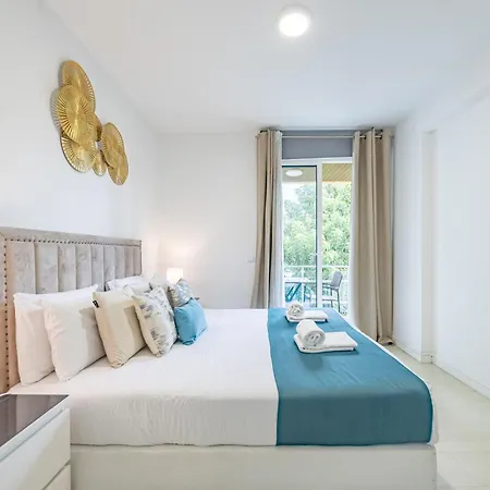 Center With Sea Views & Free Parking By Your Key Madeira Funchal (Madeira)