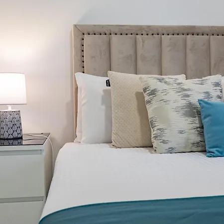 Center With Sea Views & Free Parking By Your Key Madeira Apartment