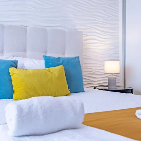 Funchal Town Centre With Sea Views & Free Parking By Hdfm Collection