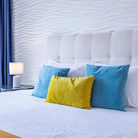 Center With Sea Views & Free Parking By Your Key Madeira *
